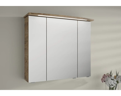 Armoire de toilette avec trois portes et éclairage