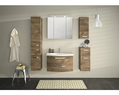 Badezimmer mit Waschtischunterschrank, Spiegelschrank, Hängeschrank und Hochschrank in Holzoptik