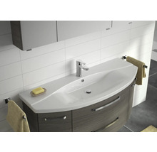 Waschbeckenunterschrank mit Waschbecken, Armatur, Handtuchhaltern und Seife