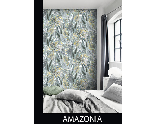 Chambre à coucher avec papier peint jungle à motif de feuilles