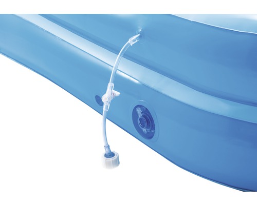 Vue détaillée d''une piscine gonflable avec tuyau de vidange