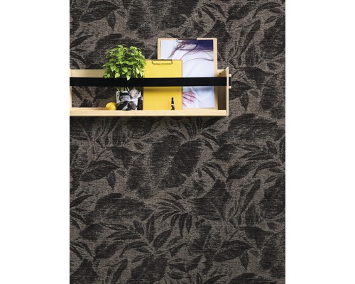 Mur décoratif avec motif floral et étagère