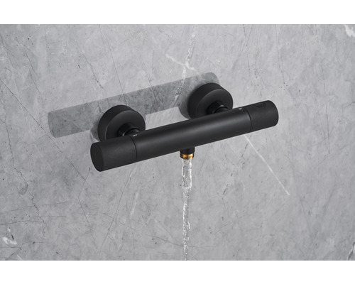 Thermostat de douche noir avec débit d''eau