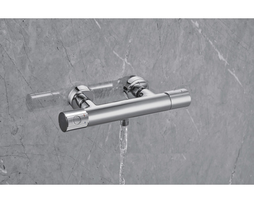Aufputz-Thermostatarmatur aus Metall mit Wasserfluss