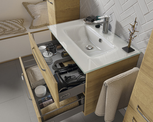 Badezimmerwaschtisch mit offenem Schubladensystem zur Aufbewahrung von Badutensilien