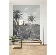 Wohnraum mit Fototapete mit Landschaftsmotiv, Bank und Stehlampe
