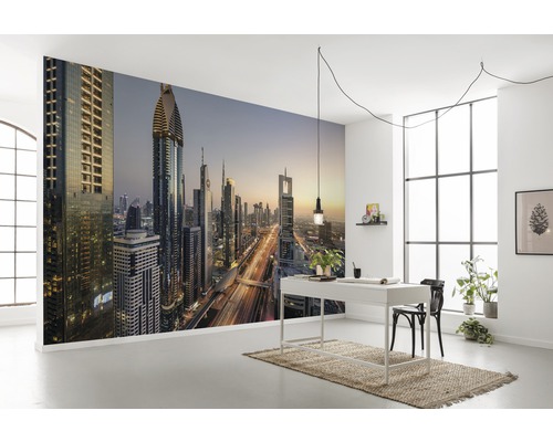 Büro mit Fototapete einer Skyline