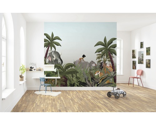 Chambre d''enfant avec papier peint photo Le Livre de la Jungle, bureau et chaise