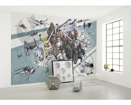 Vue d''une pièce avec un papier peint photo Star Wars représentant des motifs des films.