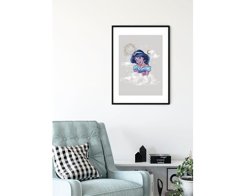 Affiche encadrée avec motif Jasmine au-dessus d''un fauteuil