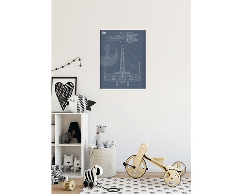 Affiche décorative Star Wars avec plan de construction X-Wing dans une chambre d''enfant