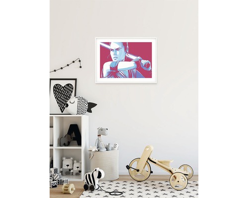 Gerahmtes Bild von Rey aus Star Wars im Kinderzimmer
