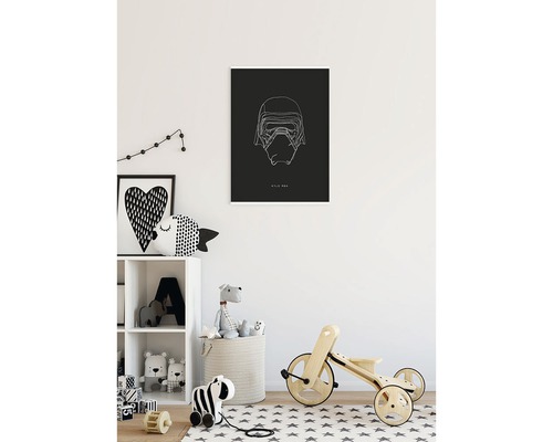 Chambre d''enfant avec affiche du personnage Star Wars et jouets