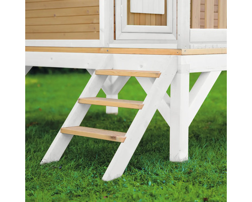 Treppe aus Holz für ein Spielhaus