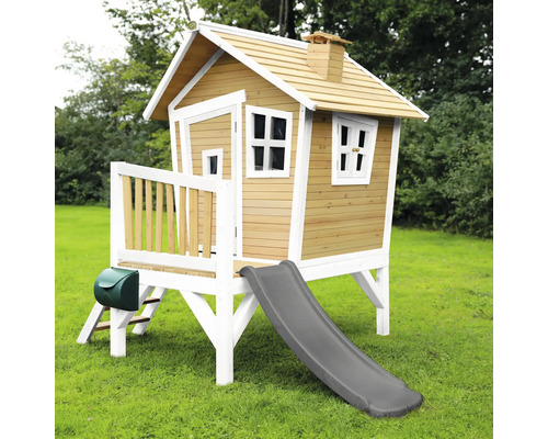 Spielhaus aus Holz mit Rutsche für den Garten