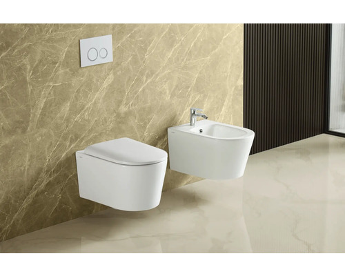 Scène de salle de bains avec WC suspendu et bidet.