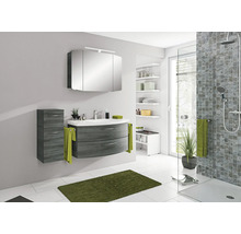 Salle de bains moderne avec meuble-lavabo, armoire de toilette, armoire latérale et douche