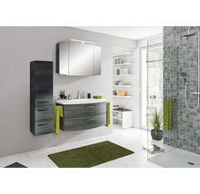 Salle de bains avec meuble sous-lavabo, armoire de toilette, armoire haute et douche