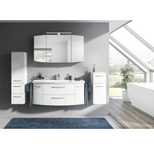 Modernes Badezimmer mit Waschbecken, Spiegelschrank und Stauraumelementen in Weiss.