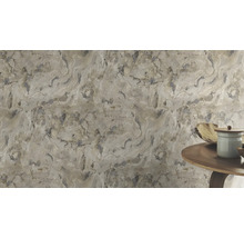Tapete mit Marmoroptik an einer Wand