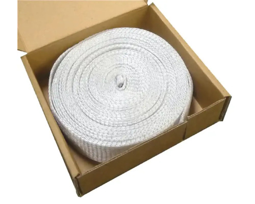 Rouleau de bande textile dans une boîte en carton