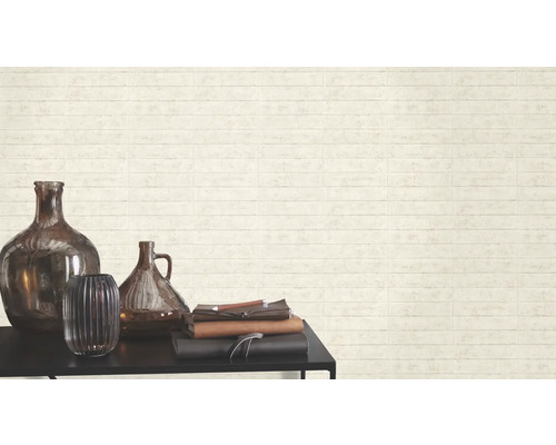 Panneau mural décoratif avec vases et livres sur une table