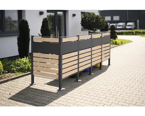 Cache-conteneur à ordures en métal et lattes de bois à l''extérieur