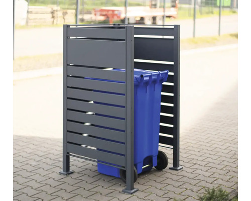 Cache-conteneur à poubelle avec des lamelles horizontales et une poubelle bleue