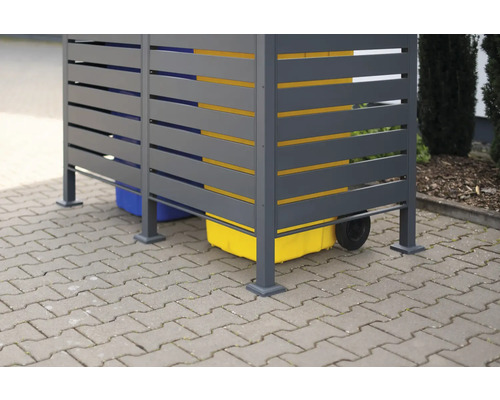 Cache-conteneur avec des lamelles horizontales et des poubelles