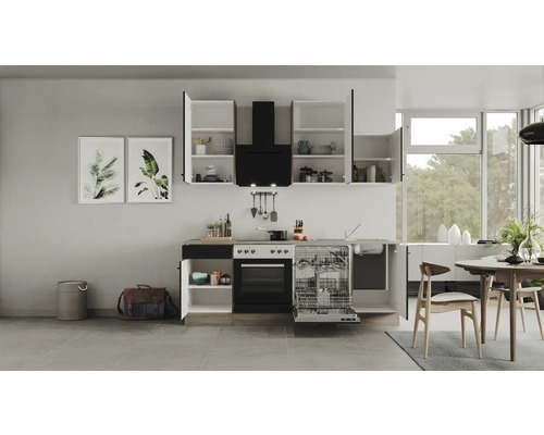 Cuisine moderne avec des armoires blanches, une hotte noire et un lave-vaisselle