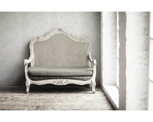 Dekoratives Sofa mit Stoffbezug und Holzrahmen im Vintage-Stil