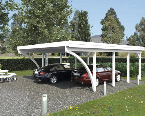 Weisser Carport mit zwei Autos im Garten.