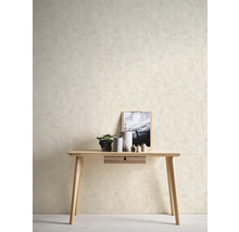 Papier peint décoratif avec table et décoration dans la pièce.
