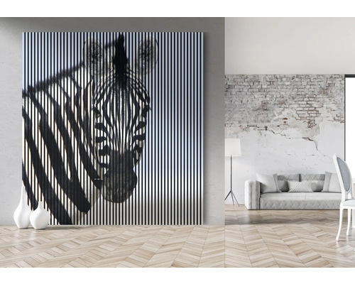 Espace de vie avec une toile décorative zébrée