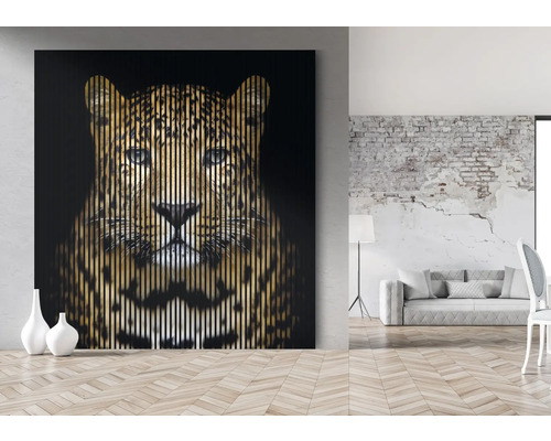 Dekorative Leinwand mit Leopard Motiv im Innenraum