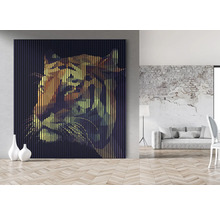 Dekoratives Paneel mit Tiger-Motiv im Wohnraum