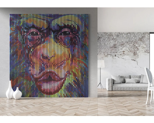 Tableau avec un motif de visage, composé de lattes en bois