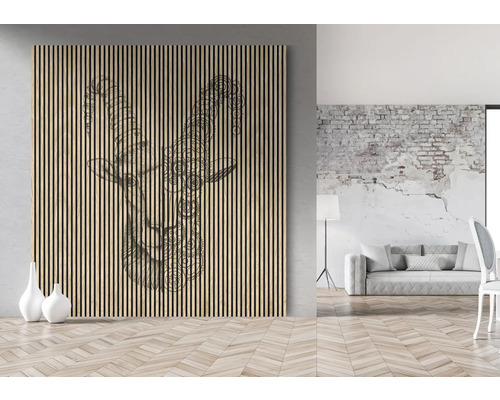 Panneau mural décoratif avec un motif de chèvre dans un espace de vie moderne.