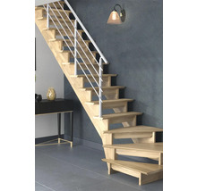 Escalier en bois avec rampe dans un intérieur