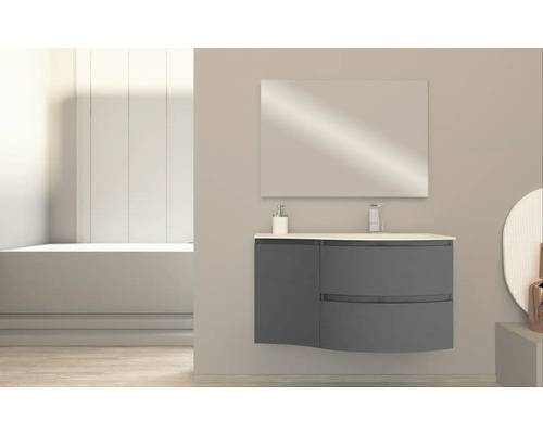 Salle de bain moderne avec meuble sous-vasque gris, miroir et lavabo
