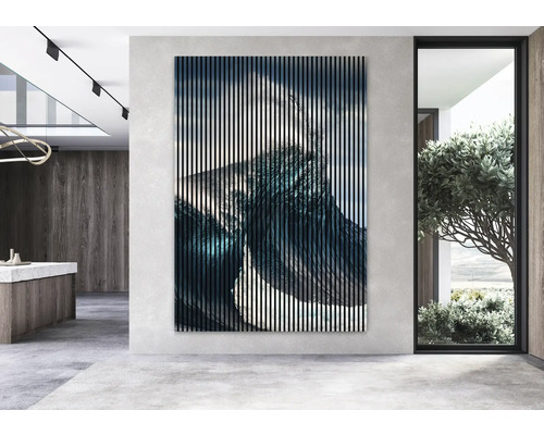 Image d''une pièce avec une décoration murale à lamelles à motif abstrait