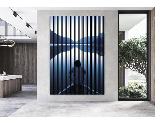 Grande image avec des rayures verticales dans un espace moderne