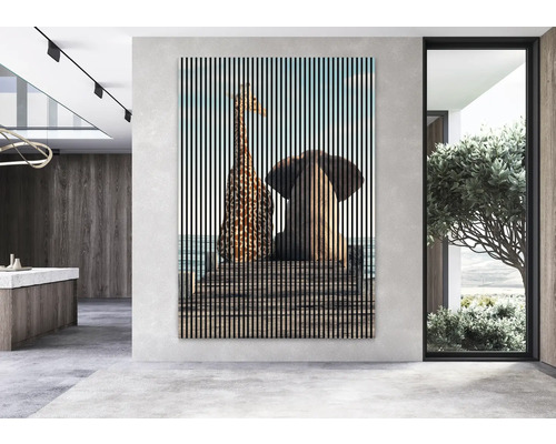 Image murale décorative avec motif de girafe et d''éléphant, représentée par des rayures verticales.