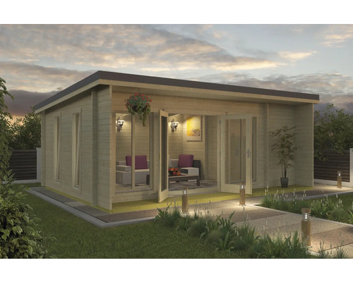 Maison de jardin moderne avec portes doubles ouvertes et éclairage extérieur dans un jardin