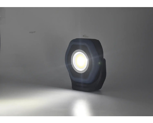 Lampe de travail avec faisceau lumineux