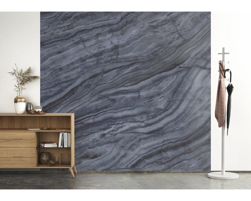 Panneau mural décoratif avec motif marbré présenté dans un intérieur