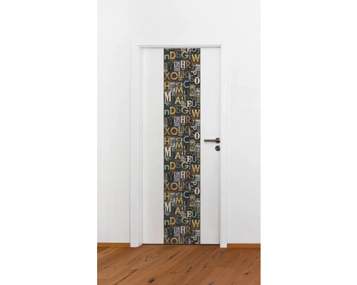 Porte intérieure avec motif de lettres