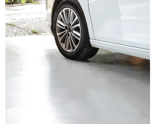 Vue détaillée d''un pneu de voiture