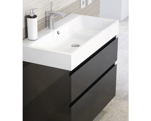 Waschtisch mit Unterschrank, Armatur und Seifenspender