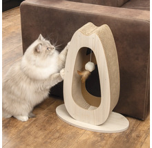 Chat utilisant un griffoir en bois et carton avec jouet